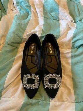 SHEIN Black Pointed Flats with Crystal Buckle